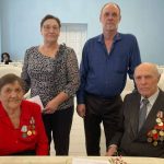 Пережили войну и голод: семью тружеников, чествовали в ЗАГСе Абакана