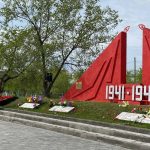 Митинг Памяти проходит в столице Хакасии на братской могиле героев Второй мировой