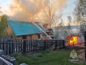 Короткое замыкание привело к пожару в курортном посёлке Хакасии