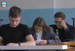 Почти тысяча школьников Хакасии сегодня сдают первый ЕГЭ