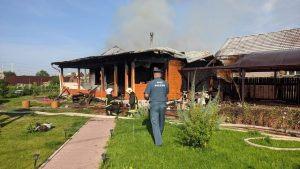 Молния спалила в Хакасии дом