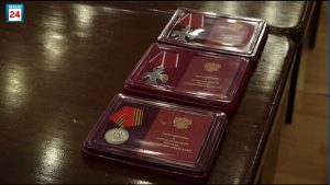 Два Ордена Мужества и Медаль Жукова: родные и близкие приняли на вечное хранение госнаграды своих героев из рук Главы Абакана