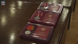 Госнаграды абаканских героев переданы их родным на вечное хранение