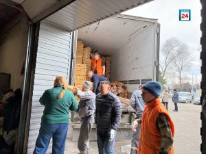 Фуры с гумгрузом отправились из Абакана в Донецкую Народную Республику