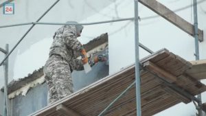 Фасад будет готов к концу ноября: работы на 10 школе Абакана идут под ежедневным контролем