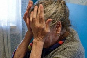 На 6 лет рискует оказаться за «решёткой» пенсионерка из Саяногорска -она расплатилась за продукты чужой картой