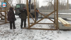 Деревянные горки устанавливают в парках жилых районов  Абакана