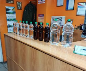 Решил подзаработать перед Новым годом: администратор автомастерской в Хакасии «из-под полы» торговал спиртным