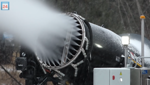 Столица Хакасии готовит лыжню: в абаканской зоне отдыха работает снегопушка