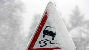 ‎Гололед и туман на дорогах Хакасии‎