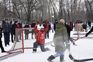 Турнир по мини-хоккею с мячом в валенках пройдет в столице Хакасии