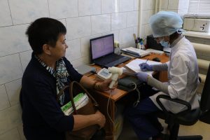 Ожирение и алкоголизм чаще всего выявляют медики у жителей Хакасии