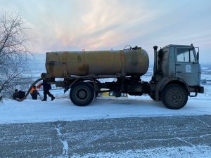 В Копьево порыв на очистных: нечистоты грозят подмыть авто- и железнодорожное полотно