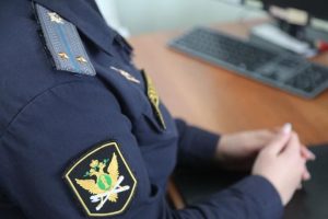 Штраф 230 тыс.руб. должна выплатить экс-пристав из Орджоникидзевского района- она неправомерно оканчивала исполпроизводства по алиментам и кредитным обязательствам