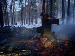 ‎Уголовное дело возбудил Следком по факту гибели троих молодых людей при пожаре на территории базы отдыха в Хакасии