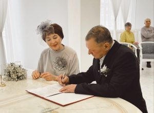 Полвека вместе: абаканцы Похвичевы отметили золотую свадьбу