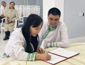 Дал клятву верности и отправился добровольцем на СВО: особая регистрация состоялась в ЗАГСе Абакана