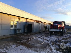 Электрообогреватель сжёг цветочный павильон в Абакане