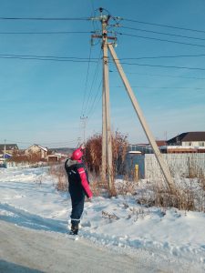 Незаконное оптоволокно демонтируют энергетики Хакасии