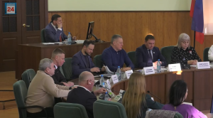 Горсовет Абакана решил бюджетные вопросы и установил новый порядок расположения мемориальных досок