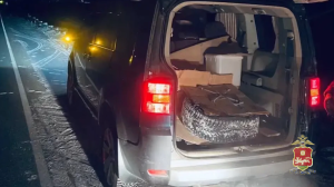 Пожилых супругов, застрявших на трассе в мороз, спасли автополицейские Хакасии