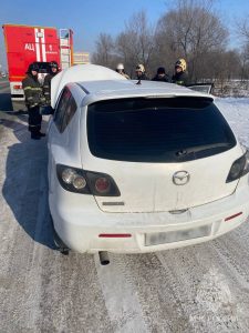 Потушили очевидцы: машина вспыхнула во время движения в Абакане