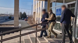 Выдавал удостоверения без обучения и экзамена: инспектор ГИМС в Абакане попался на взятках