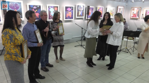 Дарить праздник — призвание: работники культуры столицы Хакасии принимают поздравления