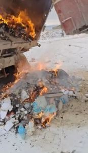 Мусоровоз вспыхнул в Хакасии из-за горячей золы