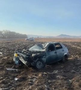 Вылетел с дороги и опрокинулся: бесправник погиб в аварии в Хакасии