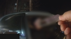 «Вообще не похожи. Точно вы?»: лишённика-рецидивиста задержали дорожные полицейские в Черногорске