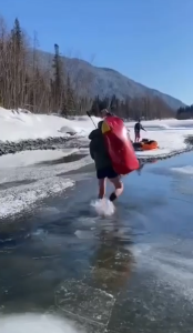 Прошёл 200 км. по тайге на лыжах: блогер-выживальщик из Кузбасса добрался к заимке Агафьи Лыковой