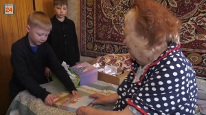 Связь поколений: в преддверии 8 марта Абакан поздравляет особых женщин, сильных духом