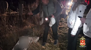 Крушил руками от злости: вандала, разрушившего надгробия на черногорском кладбище задержали силовики Хакасии