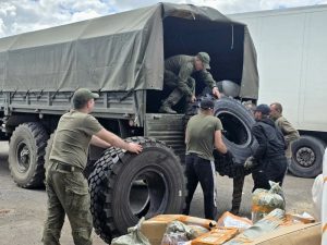Гумгруз, собранный жителями столицы Хакасии, доставлен нашим бойцам на Донбасс