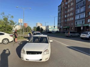 Ребенка и женщину сбили в Абакане