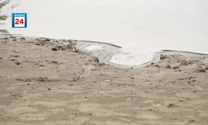 ‎Надувная лодка перевернулась на реке в Хакасии ‎