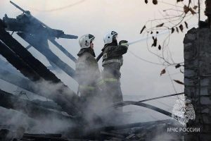 Двое человек получили ожоги при пожаре в Усть-Абаканском районе