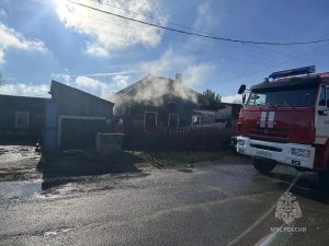 Коттедж сгорел в Хакасии из-за неисправной печи